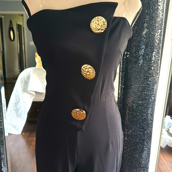 Classy jumpsuit with beautiful gold button details🖤 - Picture 3 of 5